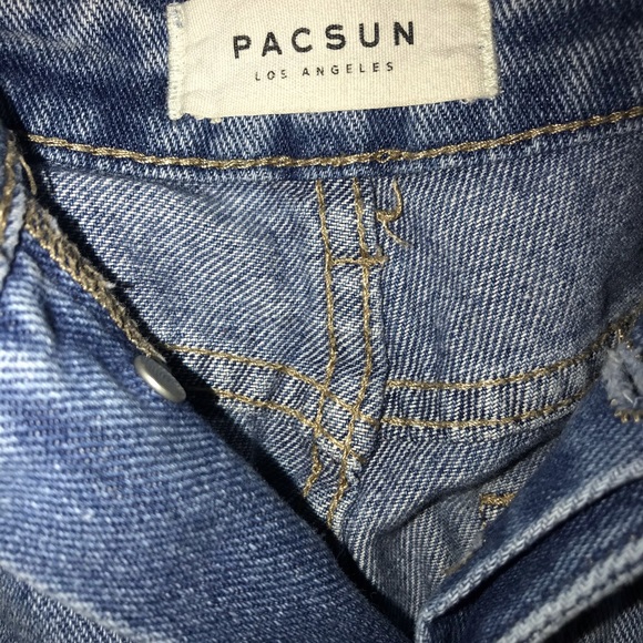 Stylish high waisted mom jeans - Picture 2 of 7